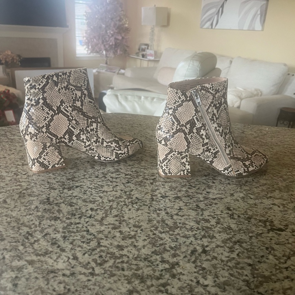 Steve Madden Ankle Boots sz 8.5 - Picture 4 of 8